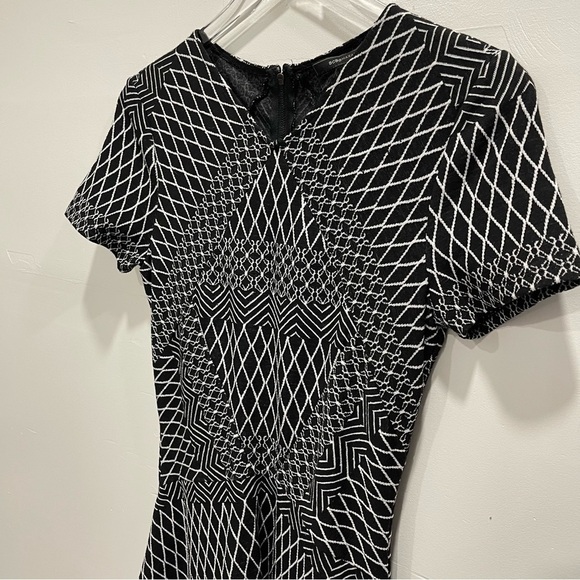 BCBGmaxazria Arsley Knit Dress Asymmetric Hem Printed Fit & Flare Size XS - Picture 7 of 10